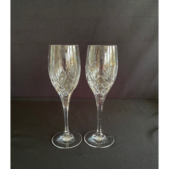 Set of 2 Mikasa Petit Point Wine Glasses | Cut Crystal - Picture 6 of 6
